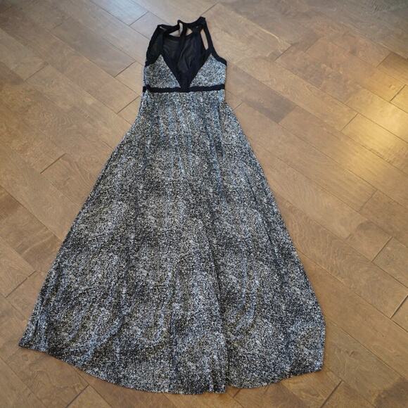 Silence And Noise Maxi Dress Large Black White Slits Strappy Urban Outfitters - Picture 3 of 12